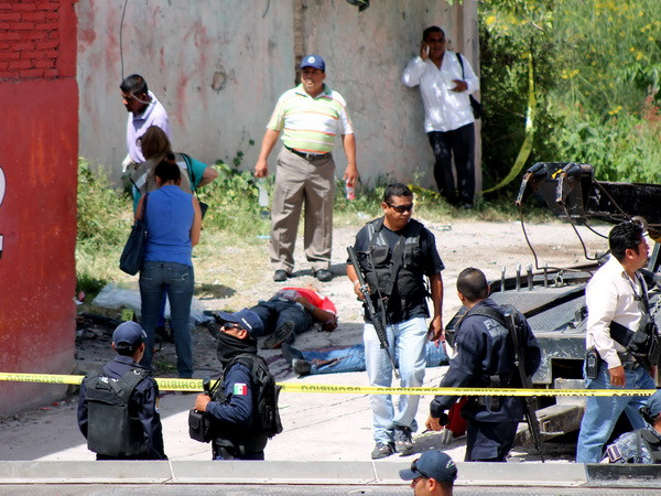 Mexico: Một nhà báo thiệt mạng trong vụ xả súng ở bang Veracruz ảnh 1