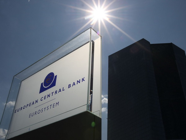 ECB lo ngại về tình trạng giảm tốc của kinh tế Trung Quốc ảnh 1