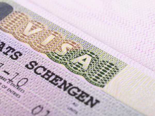 Công dân UAE được miễn thị thực khi tới các nước Schengen ảnh 1