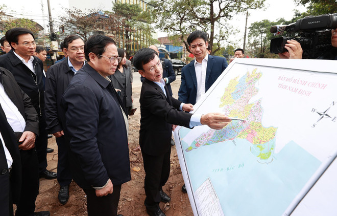 vna-potal-thu-tuong-pham-minh-chinh-khao-sat-cac-du-an-trong-diem-tai-nam-dinh-6544571-8843.jpg