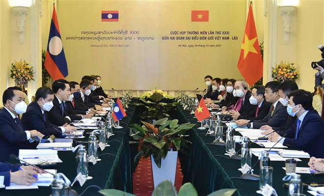 Cuộc họp thường niên lần thứ 31 giữa hai Đoàn đại biểu biên giới Việt Nam-Lào. (Ảnh: TTXVN) Việt Nam-Lào hợp tác giữ vững an ninh, an toàn khu vực biên giới ảnh 1