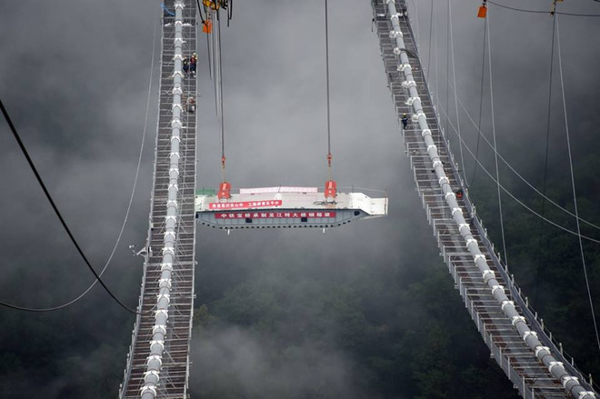 [Photo] Trung Quốc tham vọng sở hữu cầu treo lớn nhất châu Á ảnh 2
