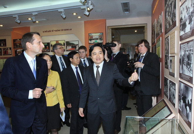 Chủ tịch Duma Quốc gia Nga giao lưu với sinh viên Việt Nam ảnh 1