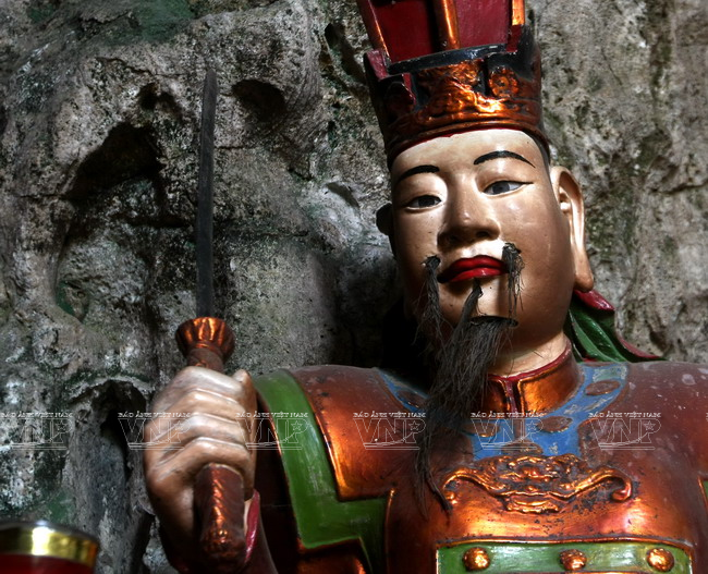 Chùa Thầy - Chốn thiền môn thanh tịnh cuốn hút du khách ảnh 13