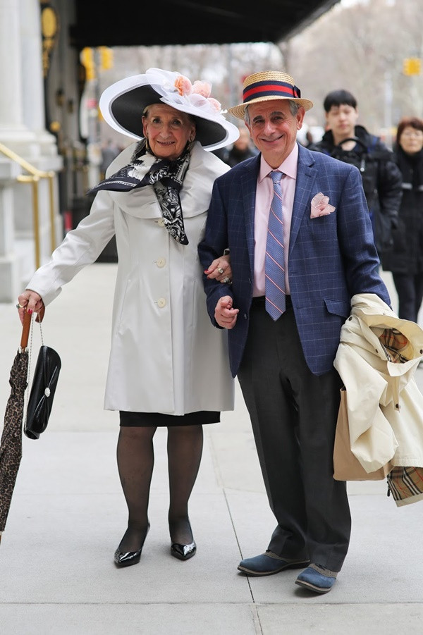 Những tín đồ thời trang cao tuổi khiến giới trẻ phải "ngả mũ" ảnh 8