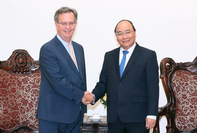 Thủ tướng Nguyễn Xuân Phúc tiếp Ngài Alfonso Tena Garcia, Đại sứ Tây Ban Nha tại Việt Nam đến chào từ biệt, kết thúc nhiệm kỳ công tác. (Ảnh: Thống Nhất/TTXVN) Thủ tướng Chính phủ Nguyễn Xuân Phúc tiếp Đại sứ Tây Ban Nha ảnh 1