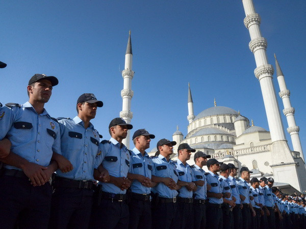 Thổ Nhĩ Kỳ đình chỉ công tác 900 cảnh sát Ankara sau đảo chính ảnh 1