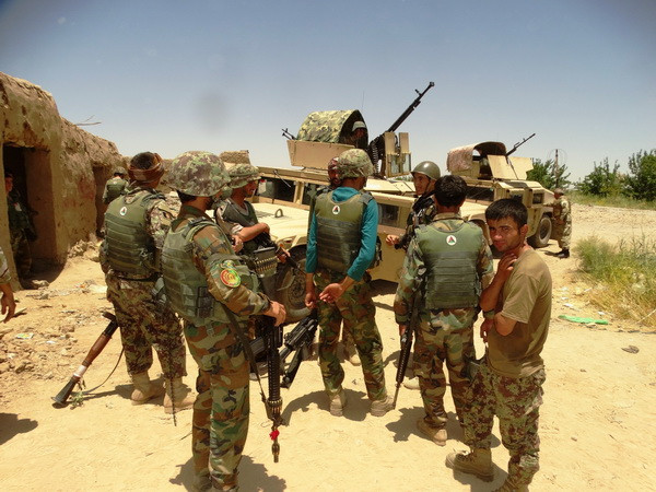 Binh sỹ Afghanistan. (Nguồn: THX/TTXVN) Hàng trăm phiến quân Taliban đầu hàng chính quyền Afghanistan ảnh 1
