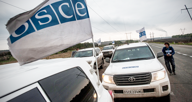 Xe của phái đoàn OSCE ở miền Đông Ukraine. (Nguồn: (OSCE) OSCE kêu gọi cải thiện công tác giám sát ở miền Đông Ukraine ảnh 1