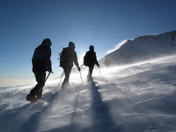 Ba vận động viên leo núi người Tây Ban Nha thiệt mạng ở Kyrgyzstan ảnh 1