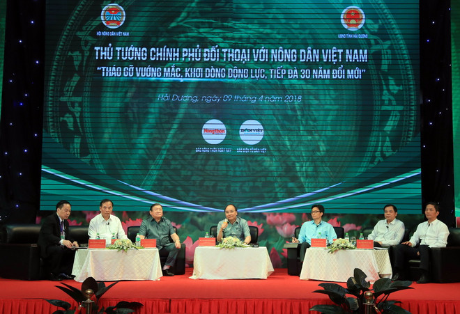 Thủ tướng Nguyễn Xuân Phúc đối thoại với nông dân tại Hải Dương ảnh 2