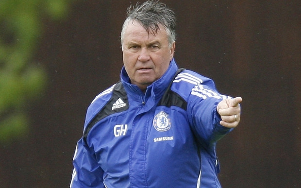Báo chí Anh: Hiddink sẽ làm huấn luyện viên tạm quyền ở Chelsea ảnh 1