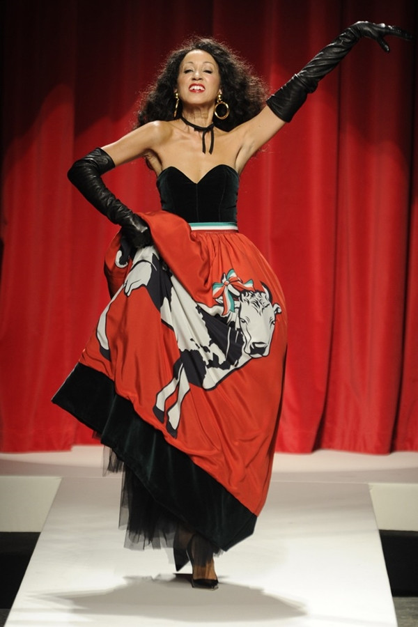 Những vedette "lệch chuẩn" nhưng vẫn nổi nhất buổi trình diễn ảnh 6