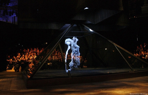 Những vedette "lệch chuẩn" nhưng vẫn nổi nhất buổi trình diễn ảnh 11