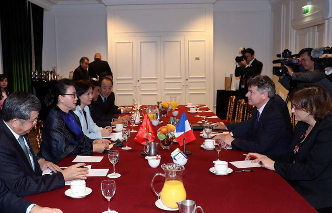 Chủ tịch Quốc hội Nguyễn Thị Kim Ngân tiếp Bí thư Đảng Cộng sản Pháp ảnh 1