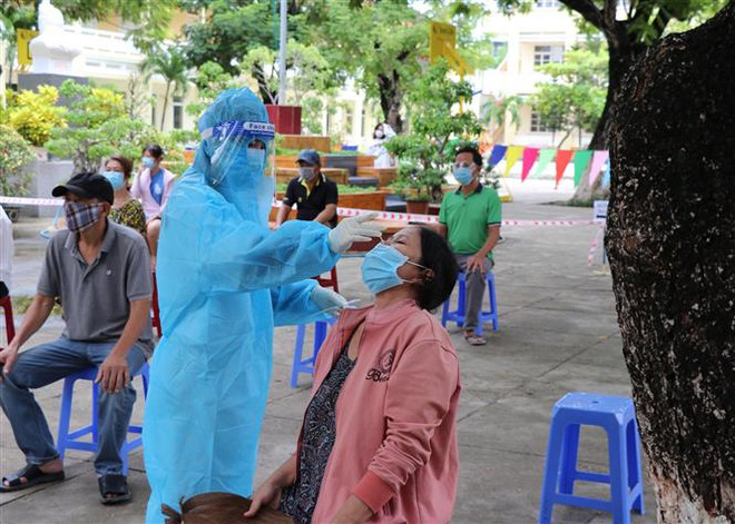 Thanh Hóa phong tỏa 3 cụm dân cư, Phú Yên thí điểm điều trị F0 tại nhà ảnh 2