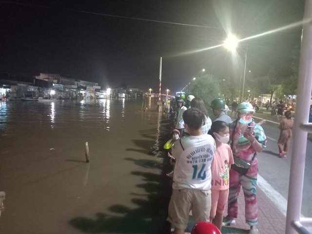 Tìm thấy thi thể bé trai còn lại trong vụ đuối nước ở Cà Mau ảnh 1