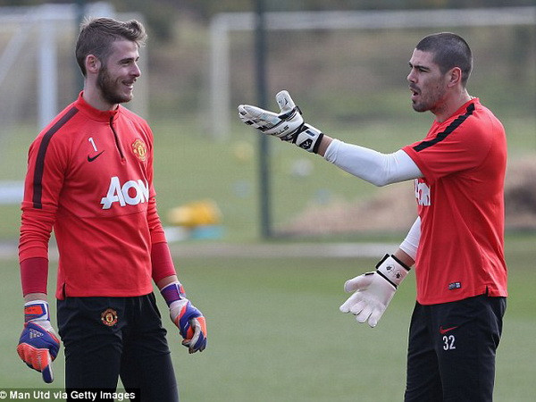 Manchester United du đấu: Bất ngờ mang tên Victor Valdes ảnh 1