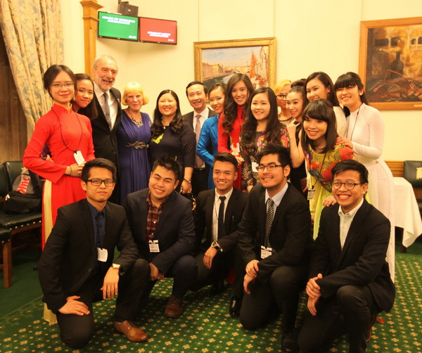 Tổ chức từ thiện Anh 50 năm hỗ trợ y tế cho 3 nước Đông Dương ảnh 3