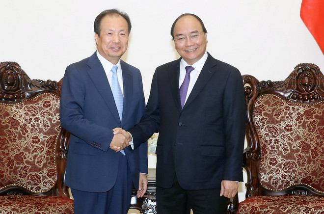 Thủ tướng đề nghị Tập đoàn Samsung sớm triển khai trung tâm R&D ảnh 1