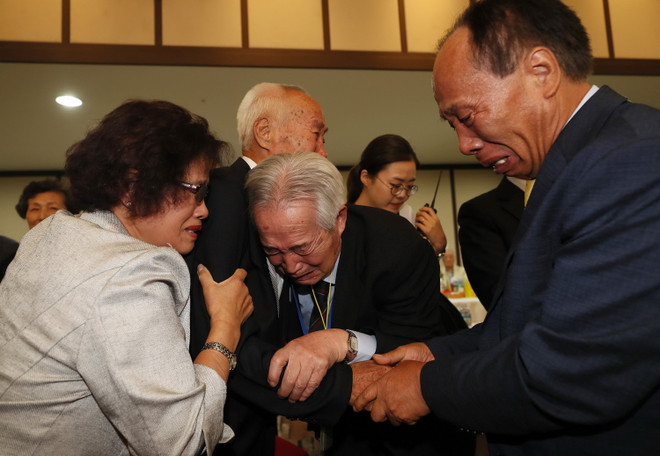 Hai miền Triều Tiên nhất trí tổ chức thêm cuộc đoàn tụ trong năm nay ảnh 1