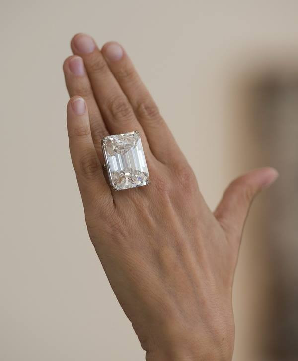 Trưng bày viên kim cương khủng nặng tới 100,2 carat tại California ảnh 2