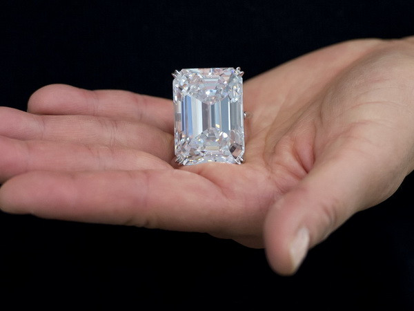 Trưng bày viên kim cương khủng nặng tới 100,2 carat tại California ảnh 1