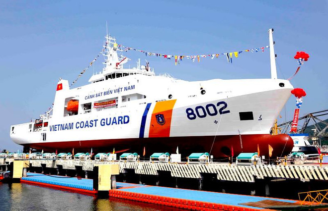 Tổ chức hạ thủy tàu cảnh sát biển đa năng 8002 thiết kế hiện đại ảnh 1