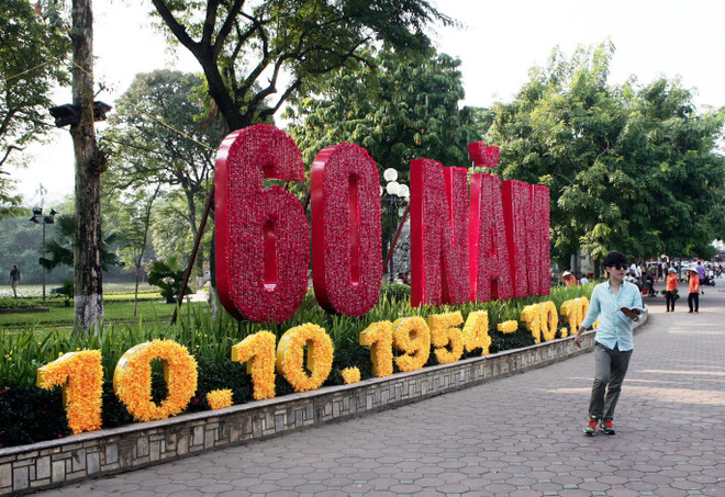 Mọi ngả đường Hà Nội lung linh sắc màu đón ngày hội lớn ảnh 2