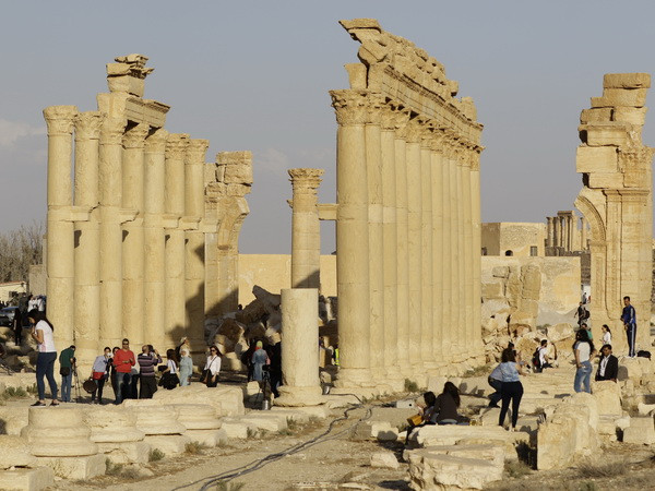 Tổng thống Mỹ tuyên bố chắc chắn tạo ra các vùng an toàn ở Syria ảnh 1