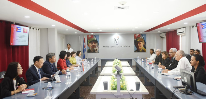 viet nam_cu ba_hop tac tu phap 2.jpg