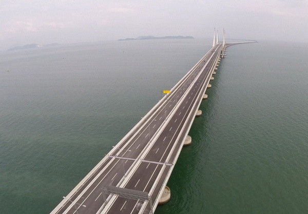 70.000 người tham gia giải chạy trên cầu dài nhất Đông Nam Á ảnh 1