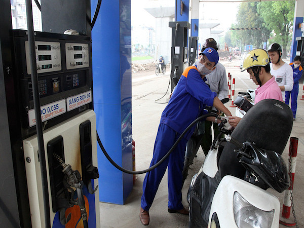 Bộ Tài chính: Chưa có kế hoạch tăng thuế môi trường với hàng xăng dầu ảnh 1