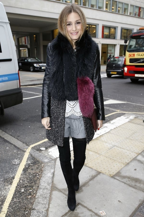 Tạo điểm nhấn cho trang phục mùa lạnh cùng chiếc khăn len ảnh 1