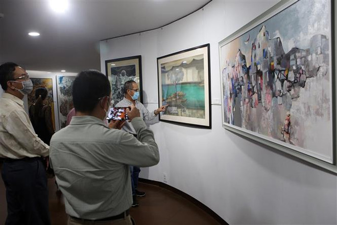 47 năm thống nhất đất nước: Triển lãm mỹ thuật “Hội ngộ” tại Đà Nẵng ảnh 1