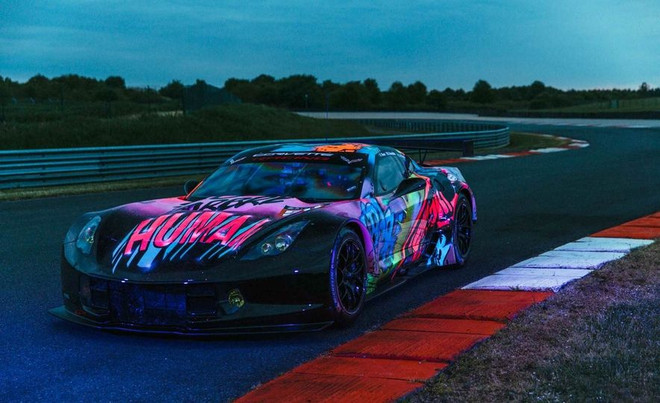 Chevrolet Corvette C7.R độc đáo với “dàn áo” tự phát sáng ảnh 1