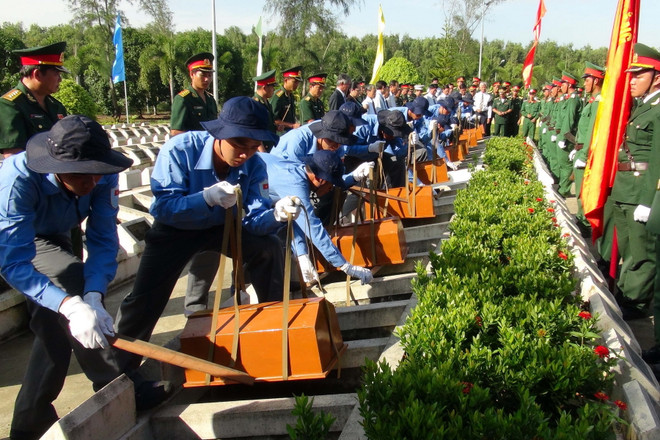 Truy điệu, cải táng liệt sỹ quân tình nguyện hy sinh ở Campuchia ảnh 1