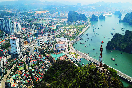 Thành phố Hạ Long, tỉnh Quảng Ninh. (Nguồn: Báo Quảng Ninh) Quảng Ninh ban hành bộ quy tắc ứng xử trên địa bàn tỉnh ảnh 1