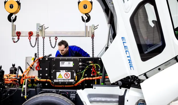 Sản xuất xe tải không phát thải: Châu Âu có nguy cơ thua Mỹ-Trung Quốc ảnh 1