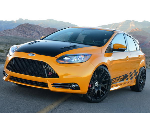 Mẫu Focus ST của Ford thu hút người mua trẻ tuổi ảnh 1