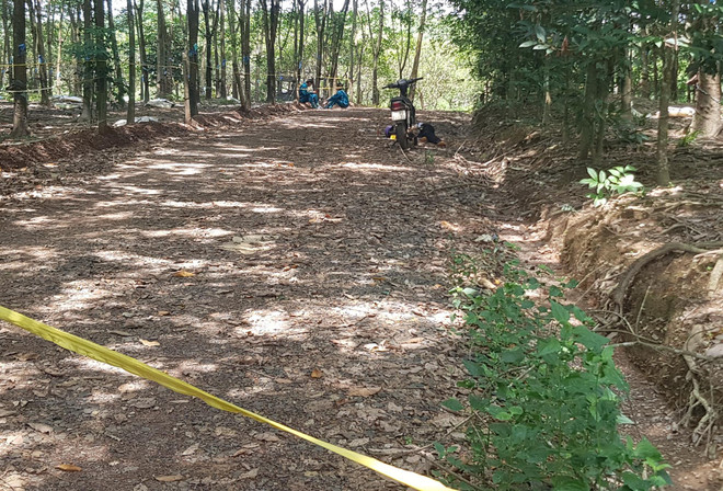 Phát hiện thi thể người đàn ông tử vong bất thường bên đường ảnh 1