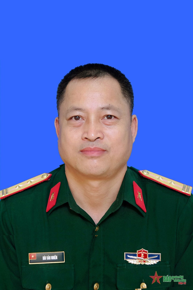 Chủ tịch nước động viên gia đình Trung tá hy sinh khi cứu người bị nạn ảnh 2