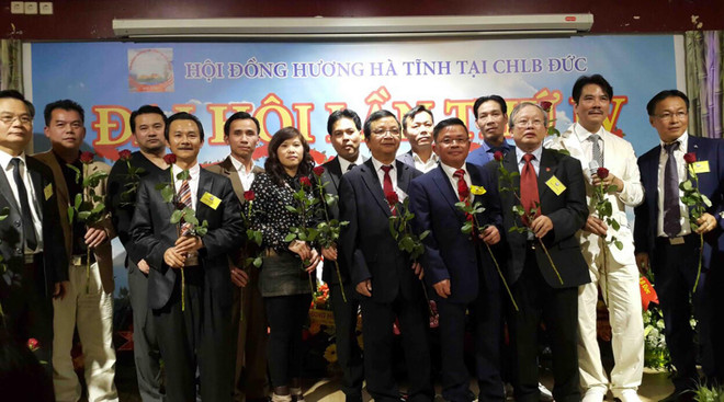 Người Hà Tĩnh tại Đức quyên góp hướng về miền Trung lũ lụt ảnh 1