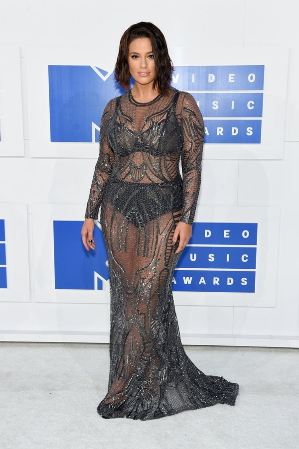 "Bỏng mắt" với những bộ đầm táo bạo xuất hiện trên thảm đỏ VMA 2016 ảnh 10
