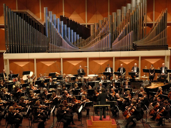 Beethoven là nhà soạn nhạc cổ điển nổi tiếng nhất thế giới ảnh 1