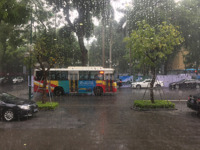 Mưa dông ở Bắc Bộ, Tây Nguyên và Nam Bộ có thể kéo dài những ngày tới ảnh 1