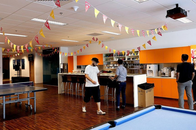 Phòng họp trung tâm tại văn phòng của Ubisoft Singapore, trong một bức ảnh tư liệu năm 2015. (Nguồn: straitstimes.com) Ubisoft bị điều tra dung túng quấy rối tình dục ở Singapore ảnh 1