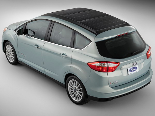 Ford trình làng mẫu hybrid dùng năng lượng Mặt Trời ảnh 1