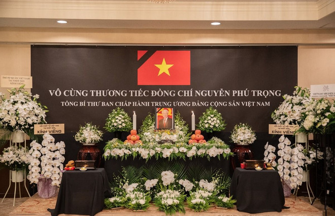 Lễ viếng Tổng Bí thư Nguyễn Phú Trọng tại Nhật Bản. (Ảnh: TTXVN) le vieng tong bi thu nguyen phu trong_tai nhat ban.jpg