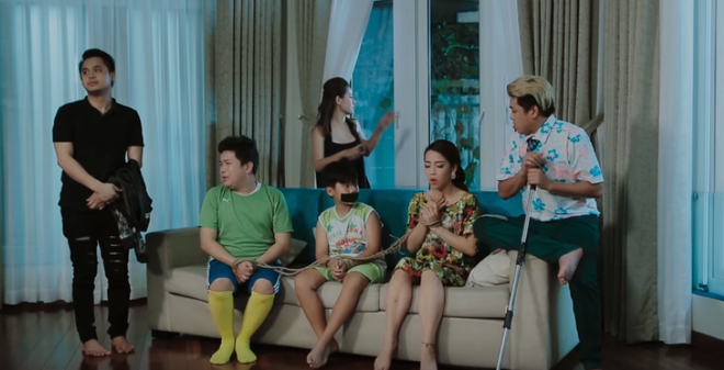 “Kiều nữ làng hài” Nam Thư tiếp tục tung “siêu phẩm” gây cười mới ảnh 1